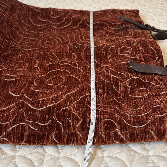 Jim Thompson Quilted Textured Velour Hobo Bag W/ Leather Straps Raw Silk Lining - Picture 3 of 11